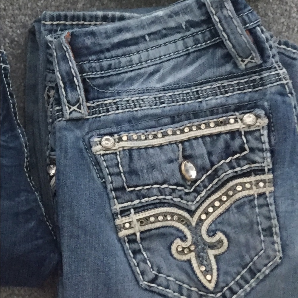 Rock revivals size 27